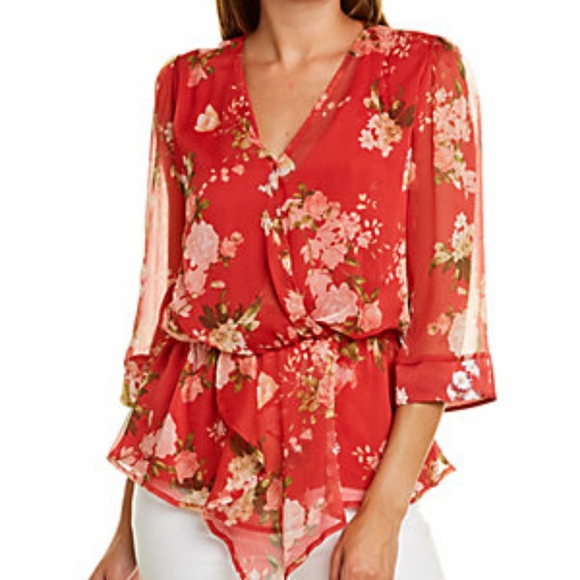 Vince Camuto Tops - Vince Camuto red floral snap wrap top.